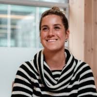 Meredith Hassett headshot. photo.